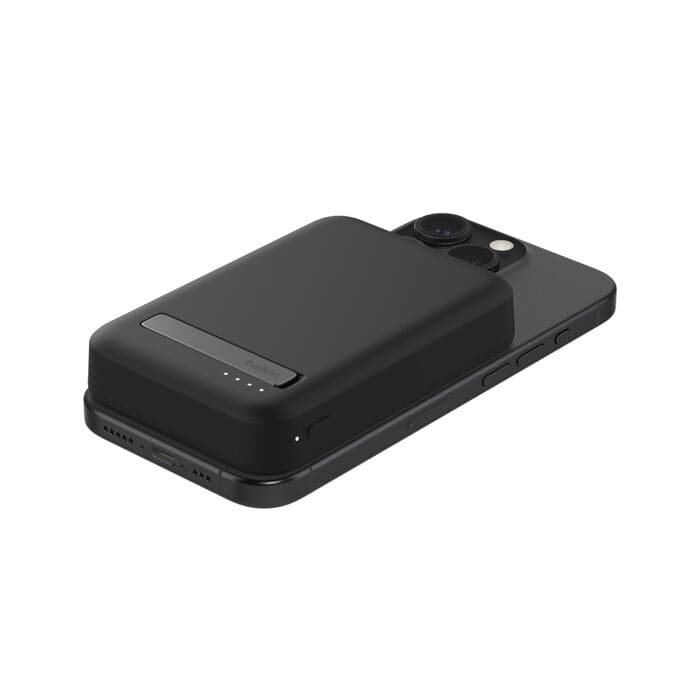باور بنك Belkin BoostCharge Pro المغناطيسي بتقنية Qi2 بقدرة 15 واط وسعة 8,000 مللي أمبير - أسود