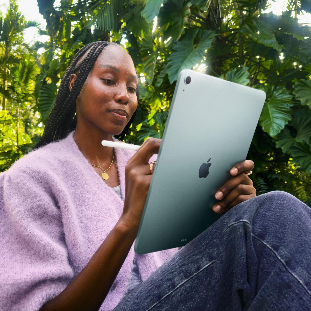 iPad_Air_11_Air_M4_Wifi_Space_Gray_PDP_Image_Position_8__en-ME
