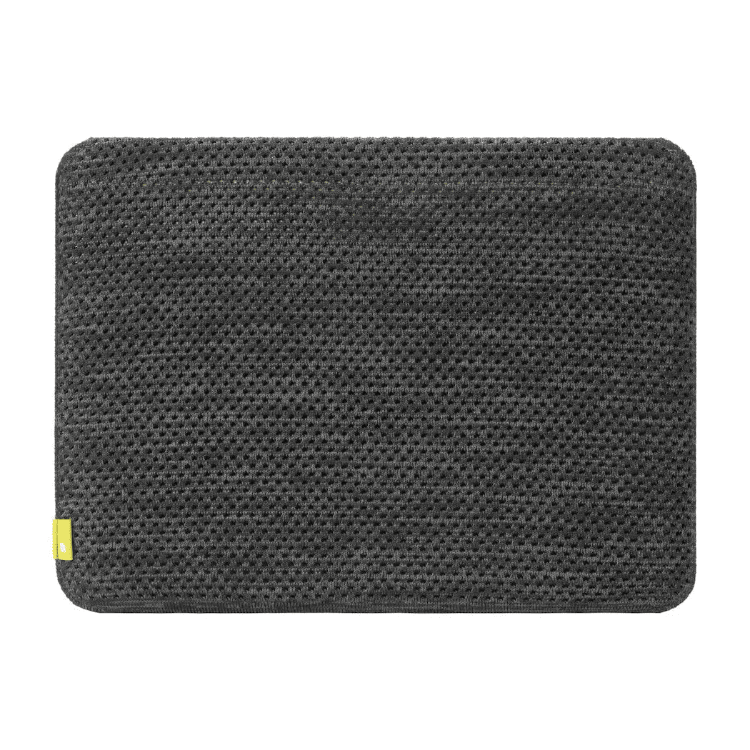 جراب Incase Slip من خامة PerformaKnit لأجهزة MacBook Pro مقاس 16 بوصة (2019) - أسفلت